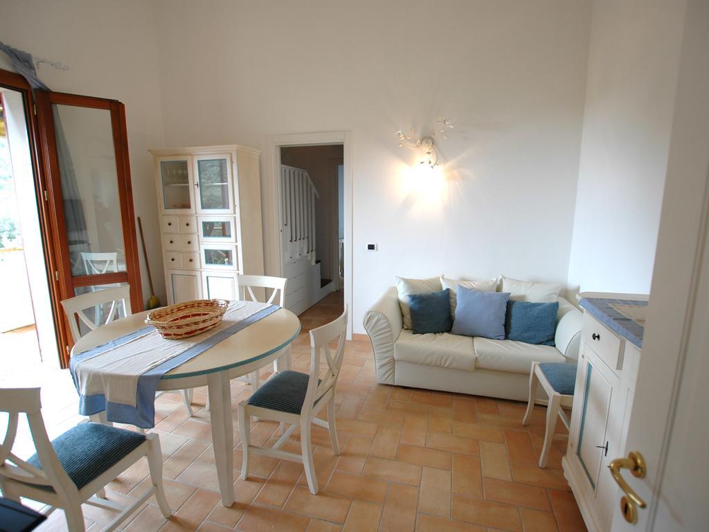 Villaggio Di Mezzo Ortano Rio Marina Phòng bức ảnh